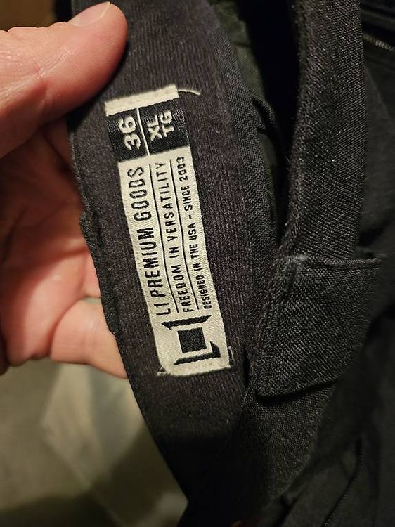 Pantalons: Skihosen neu – D'occasion à Zuchwil par Nwebpa 1