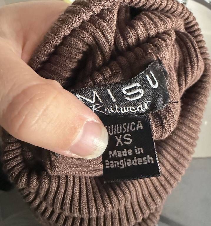 Pullover & Sweatshirts: BRAUNER RIPP-PULLOVER XS – Gebraucht aus Affeltrangen von janaleiin 2