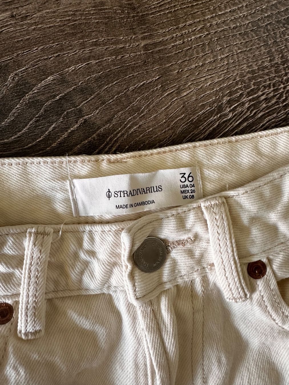 Stradivarius Jeans: Stradivarius Jeans beige Grösse 36 – Usato da Dübendorf venduto da bol_h67v 1