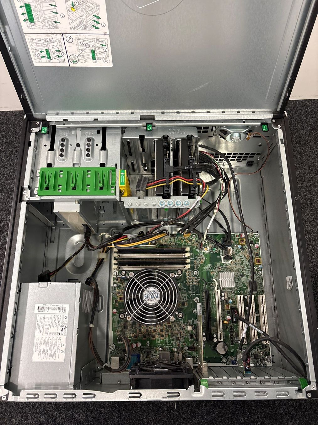 Hewlett Packard PC: HP Compaq 8200 Elite CMT – Usato da Schlieren venduto da 2nd-Life 7