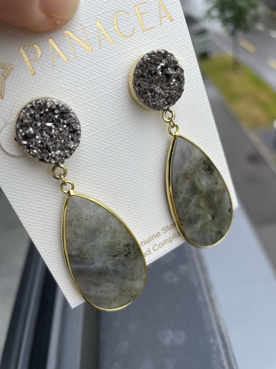 Ohrringe & -stecker: NEW Druzy & Labradorite Drop Earrings, PANACEA – Neu und originalverpackt aus Oberwil BL von Stellochkas 1