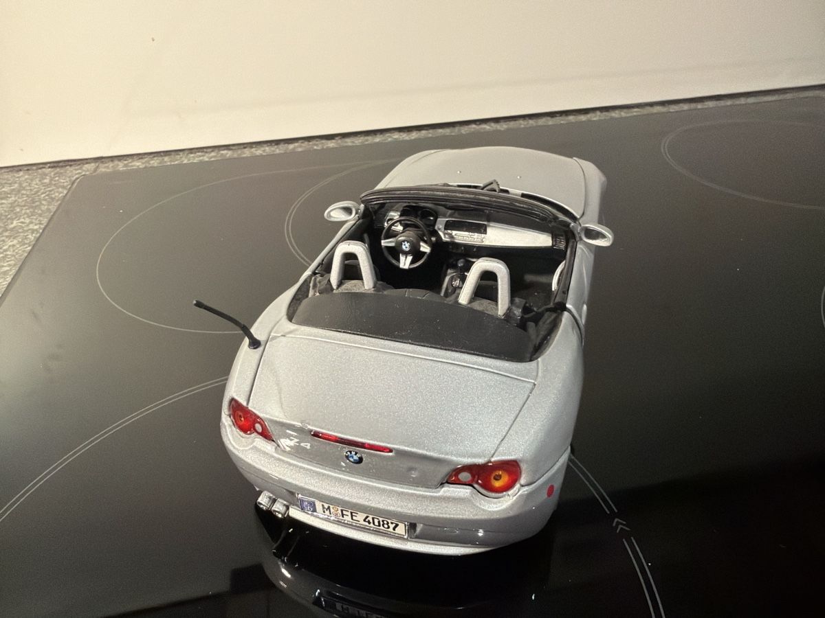 Motormax Modellautos: BMW Z4 Roadster - 1/18 - Motor Max – Gebraucht aus Wolfwil von Rolex1 4