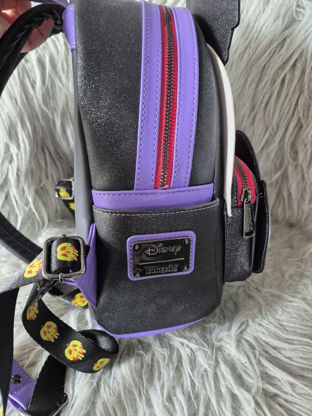 Loungefly Zaini: LOUNGEFLY - Sac à dos Méchante Reine – Usato da Riaz venduto da Murielbhs 3