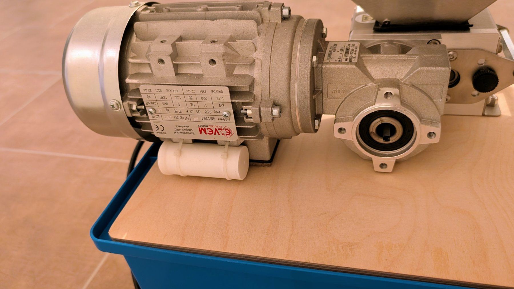 Alle Maschinen: MattMill Master Malzmühle mit Box + 230V Motorkit – Gebraucht aus Gams von Darky3 5