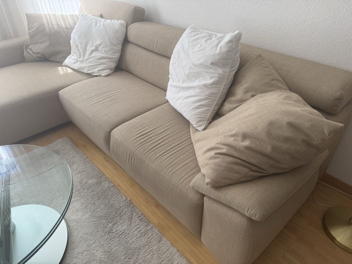 Sofas: Gemütliches Ecksofa mit Hocker beige 2.75m x 1.88m – Gebraucht aus Bassersdorf von Atlanta2000 3