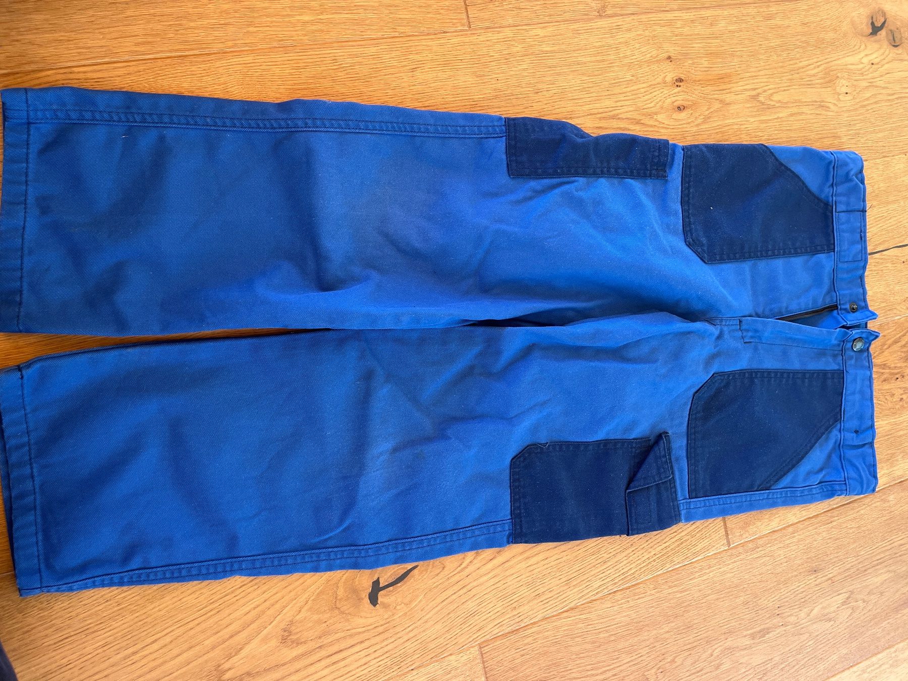 Pantaloni: Arbeitshose 140 – Usato da Balmberg venduto da Berglihof
