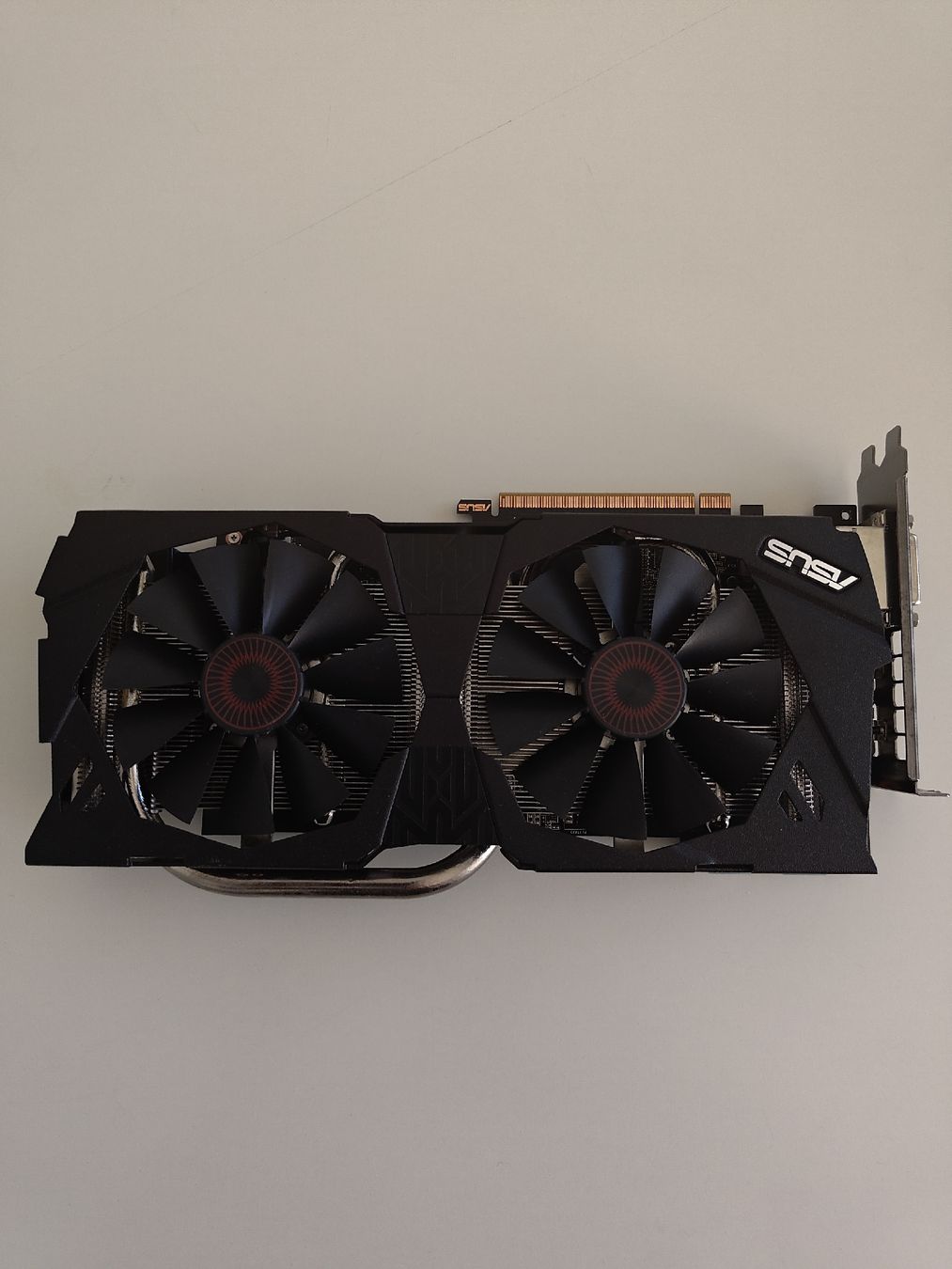 Asus Schede grafiche: Asus Strix gtx 970 4gd5 – Usato da Raron venduto da hochheiliger