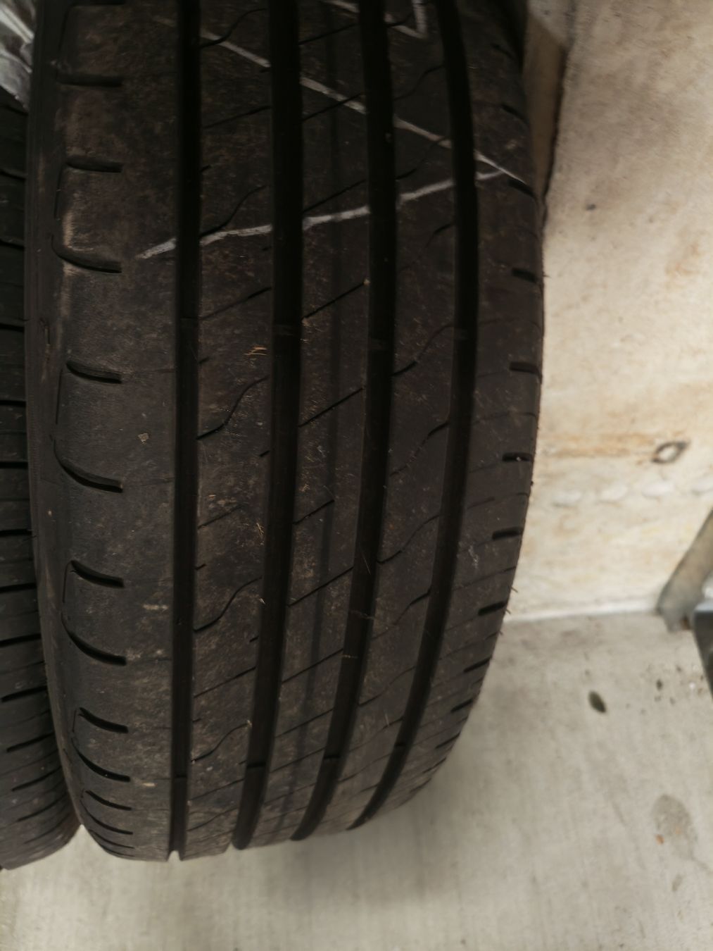 Goodyear Pneumatici & Ruote complete: 4 Goodyear EfficientGrip Performance 205/55 R19 97V – Usato da Veltheim AG venduto da Vor69 6
