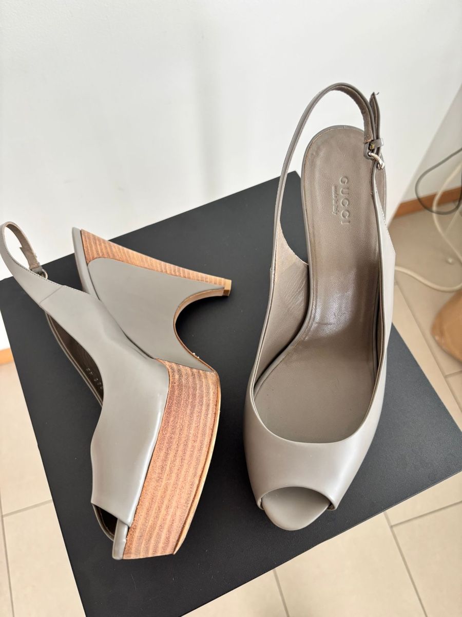 Gucci Scarpe da donna: Gucci sandali donna, taglia 42! – Usato da Castel San Pietro venduto da sof_5f2g 1