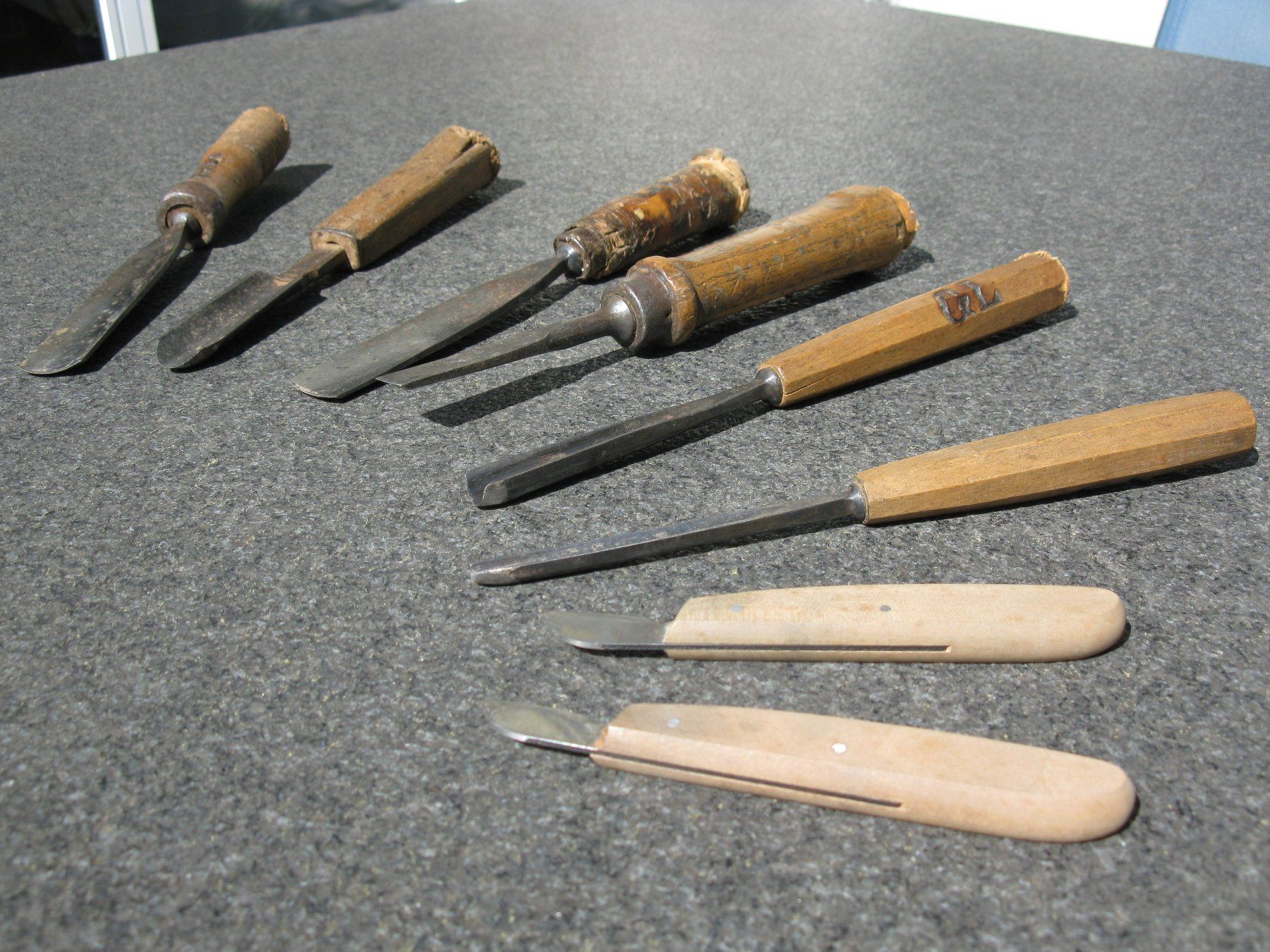 Tous les outils: Schnitzmesser und Hohlmesser – D'occasion à Hittnau par Mares8335 1