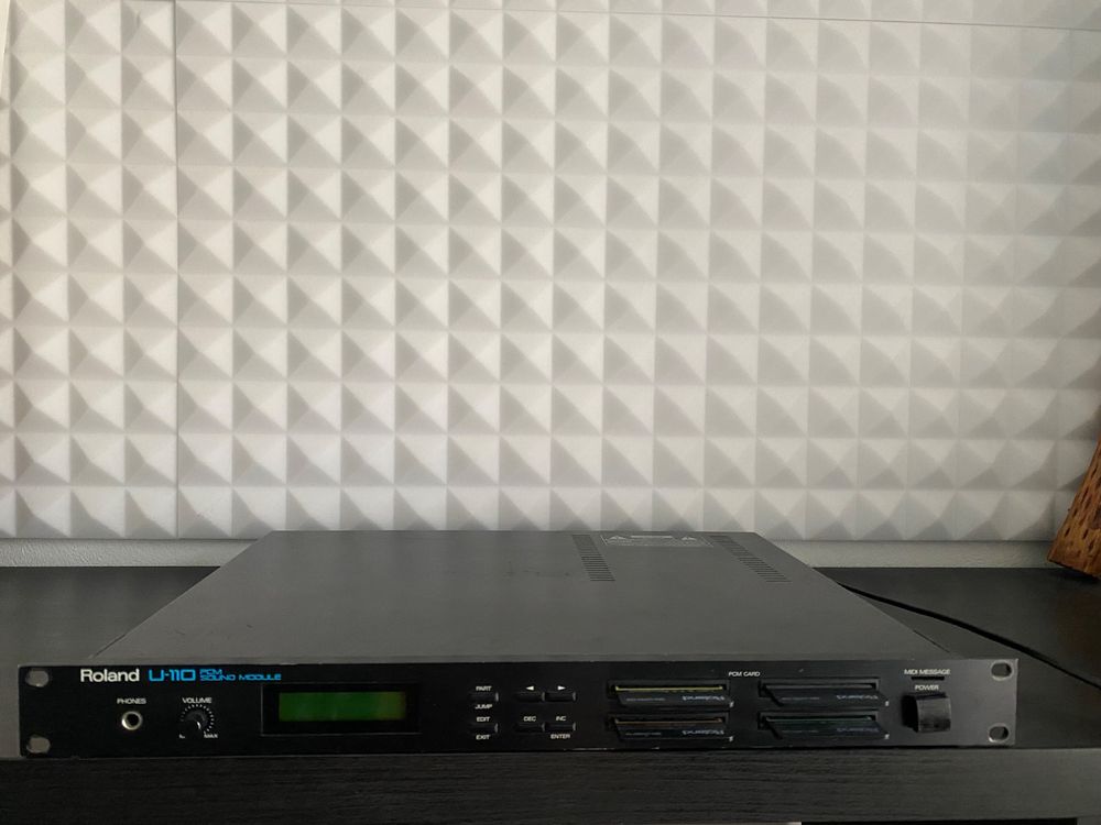 Roland U-110 Rack Synthesizer (Gebraucht) in Zürich für CHF 150 – nur ...