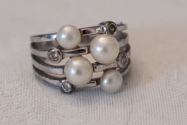 Ring mit Kunstperlen