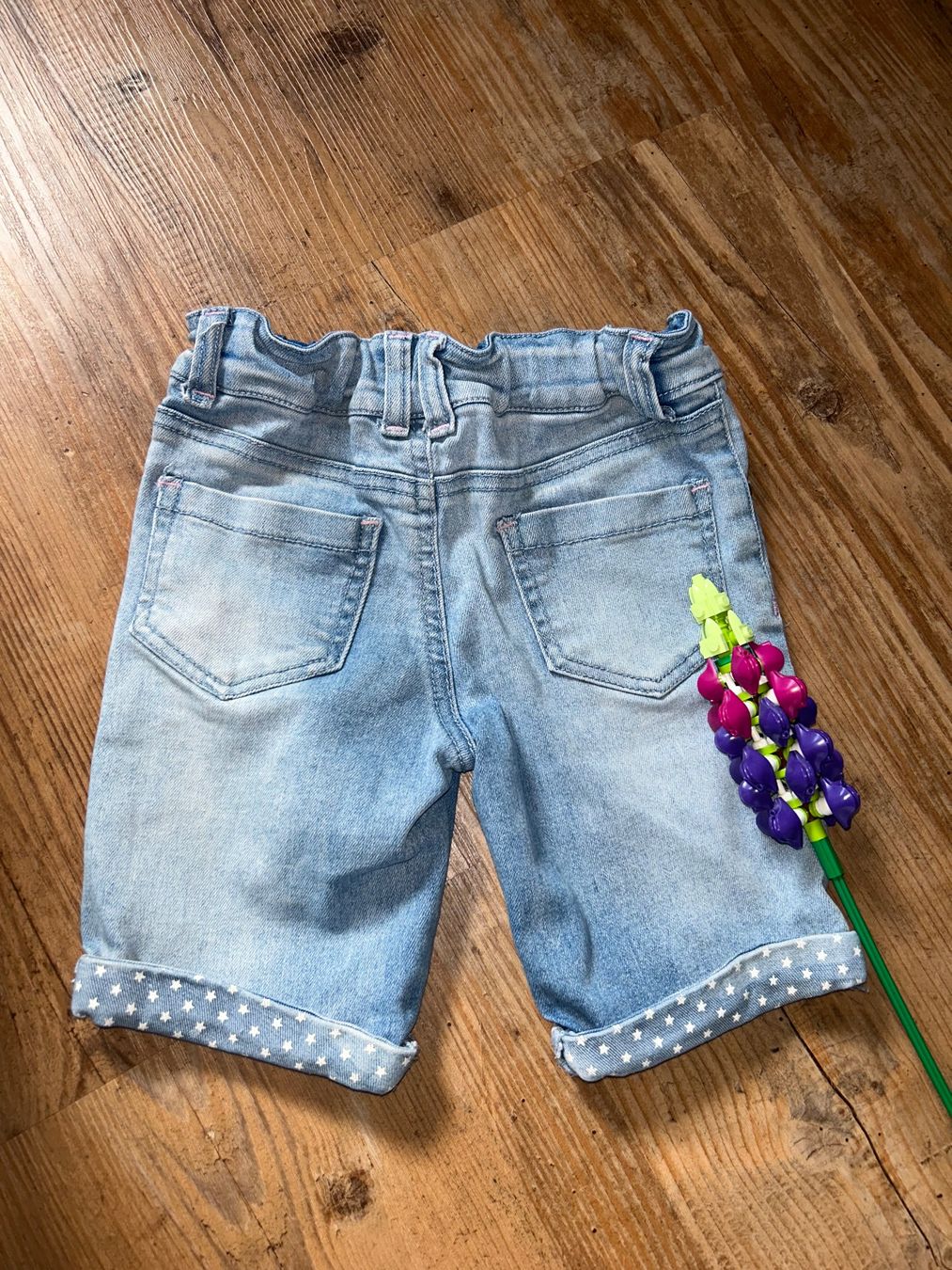 Pantaloni: Jeansshorts 104/110 KIDS – Usato da Safenwil venduto da 2hand_aber_wertvoll 1