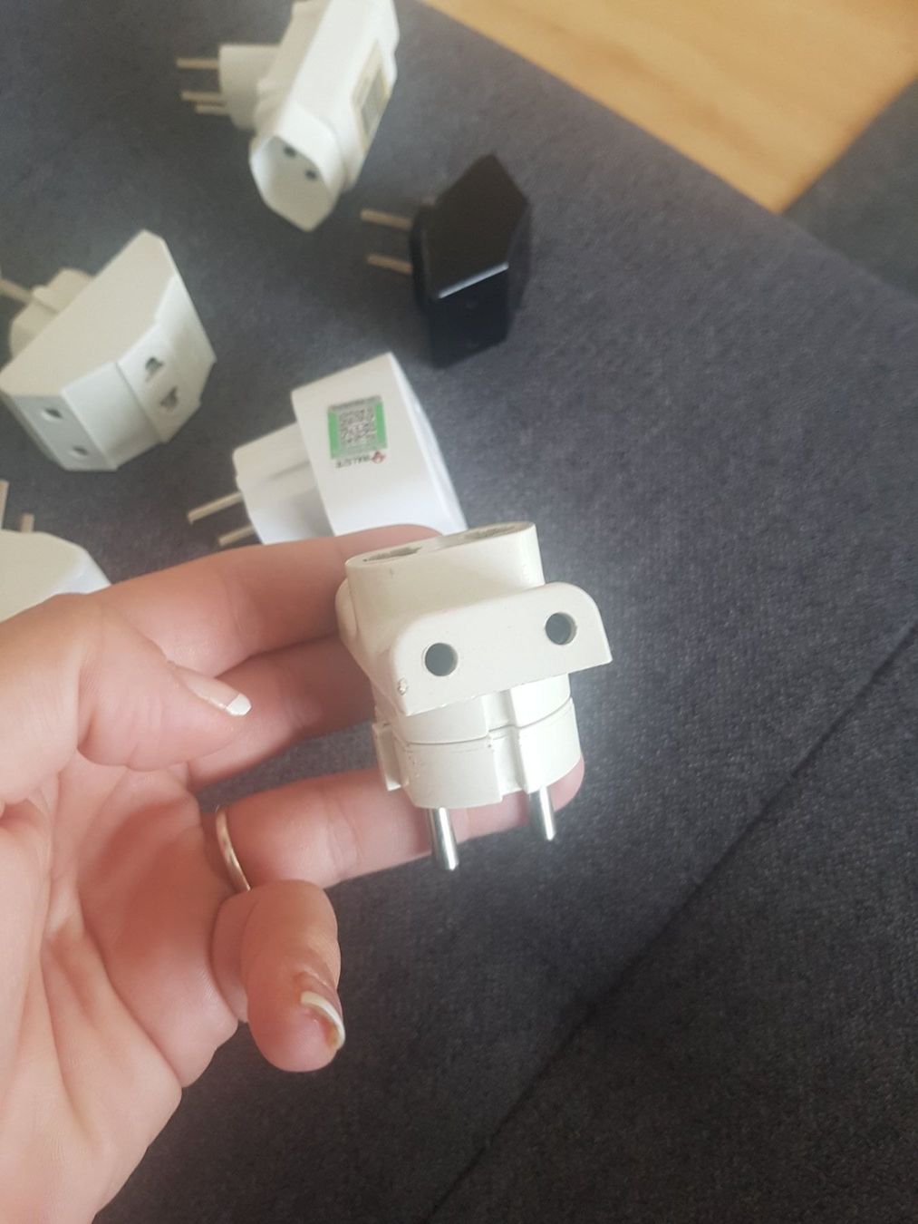 Unità & Adattatore: Verschiedene Stecker und Adapter – Usato da Schöfflisdorf venduto da CrRG21 1