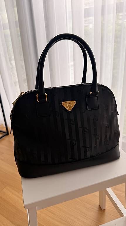 Borse da donna: Maison Mollerus Handtasche Schwarz/Gold – Usato da Bern venduto da chiecool 1