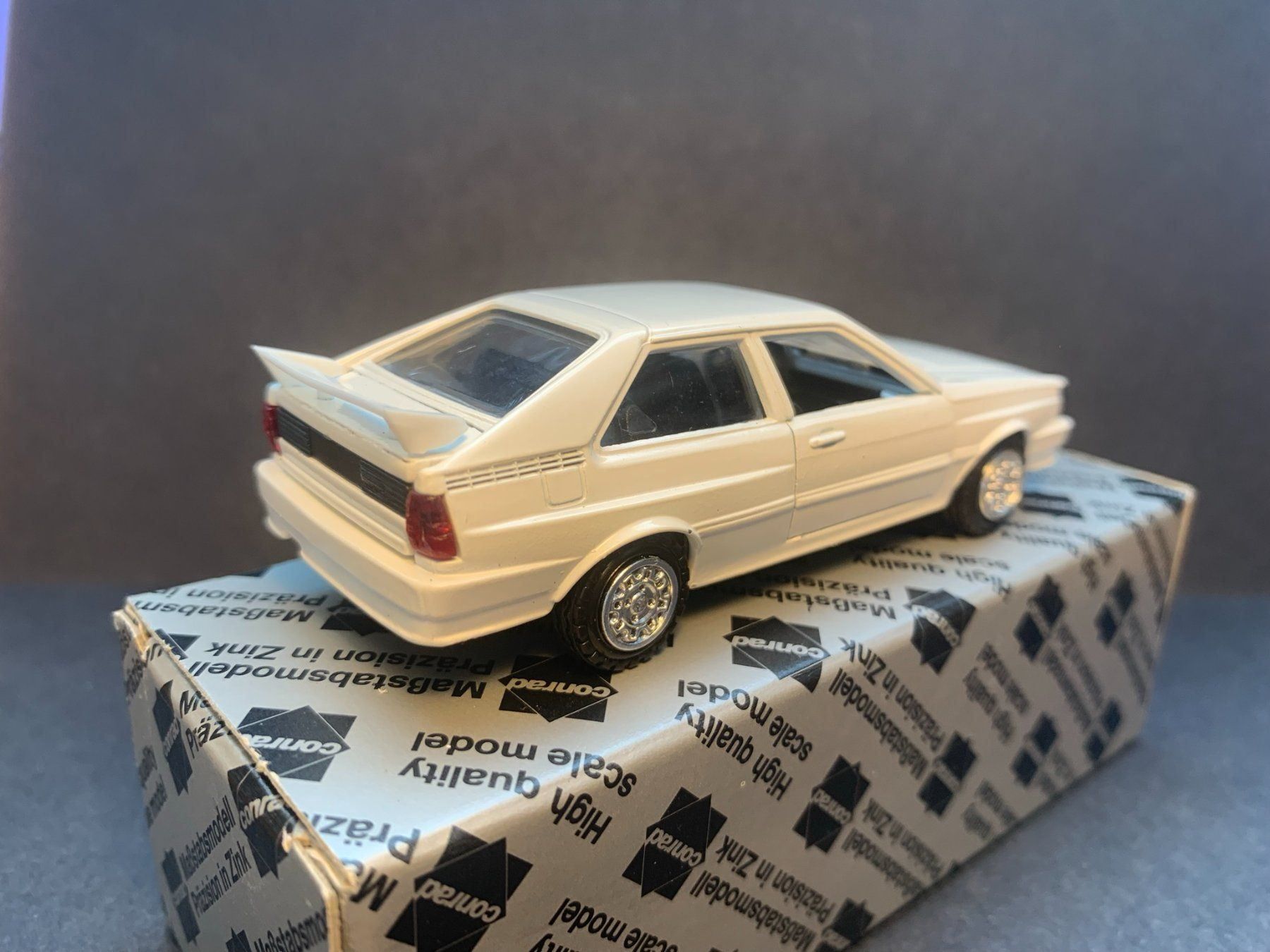 Conrad Modellini d'auto: Audi Quattro weiss - Conrad 1:43 OVP – Nuovo e nell'imballaggio originale da Spiez venduto da Mlandcruiser 2