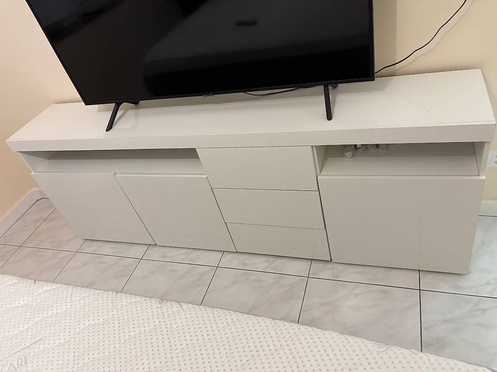 Cassettiere: Sideboard Weiß  – Usato da Kreuzlingen venduto da BirrS