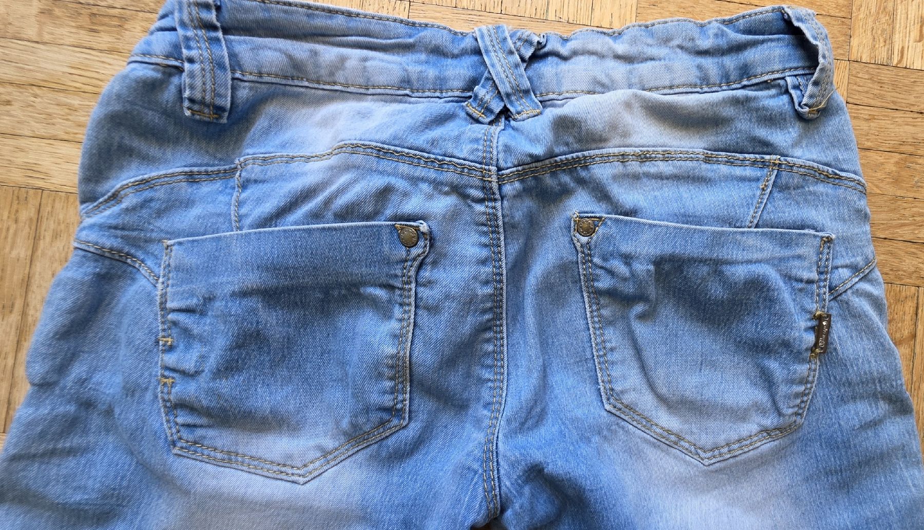 Pantaloni: Bermuda/jeans 3/4 idéal été taille 36 – Usato da Yverdon-les-Bains venduto da van_dq65 6