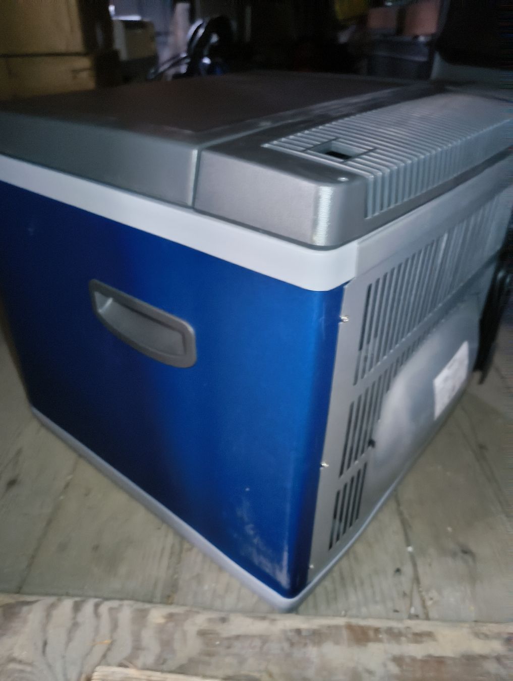 Frigoriferi & Refrigeratori: Kompresor Kühlbox von Berger, 12V/230V, – Usato da St. Gallen venduto da Kiwi888 6
