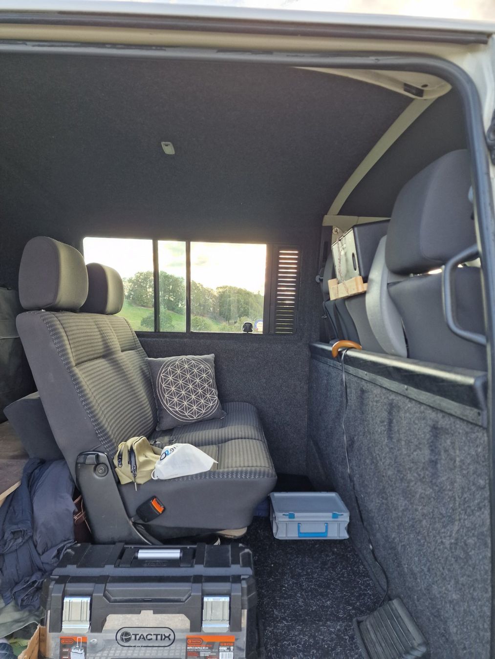 VW Camping Fahrzeuge: VW-Bus T4 4x4 – Gebraucht aus Aarau Rohr von Ricardo09 8