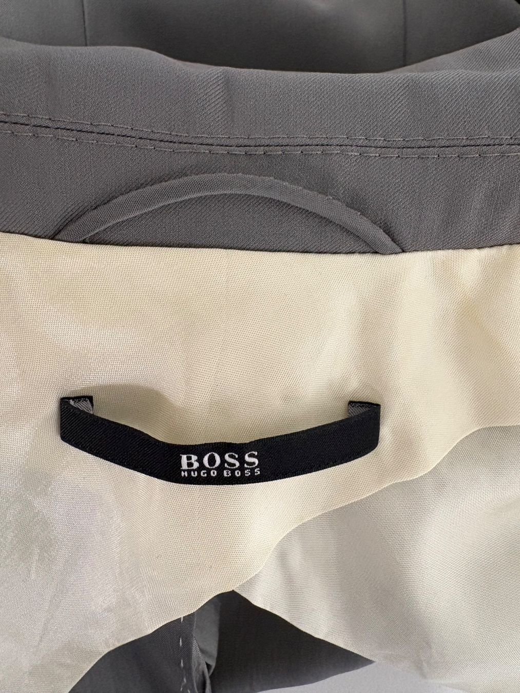 Hugo Boss Giacche: Boss Blazer grau Gr. 34 klassisch elegant – Usato da Regensdorf venduto da secondchancefashion 4