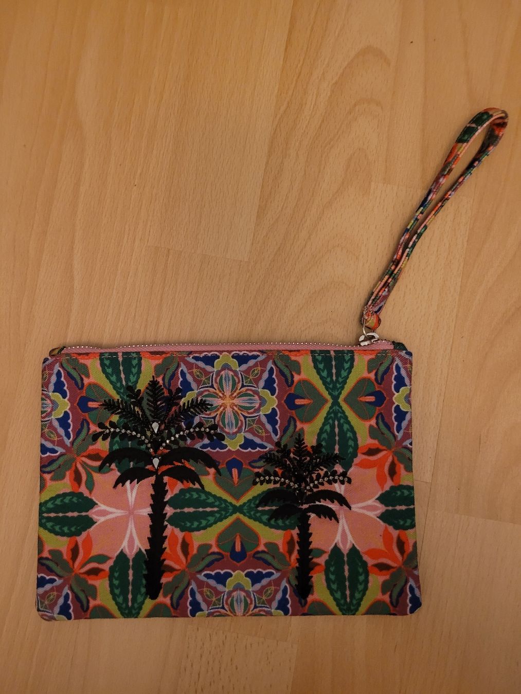 Taschen für Damen: Etui neu! Nam Josh – Neu (gemäss Beschreibung) aus Perlen von Safari_23