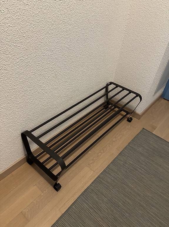 Regale: Étagère à chaussures – Gebraucht aus Fribourg von Brosciuttofunghi 1