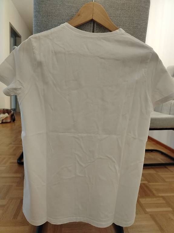 T-shirt: Maglietta – Usato da Davesco-Soragno venduto da Mia_sii 1