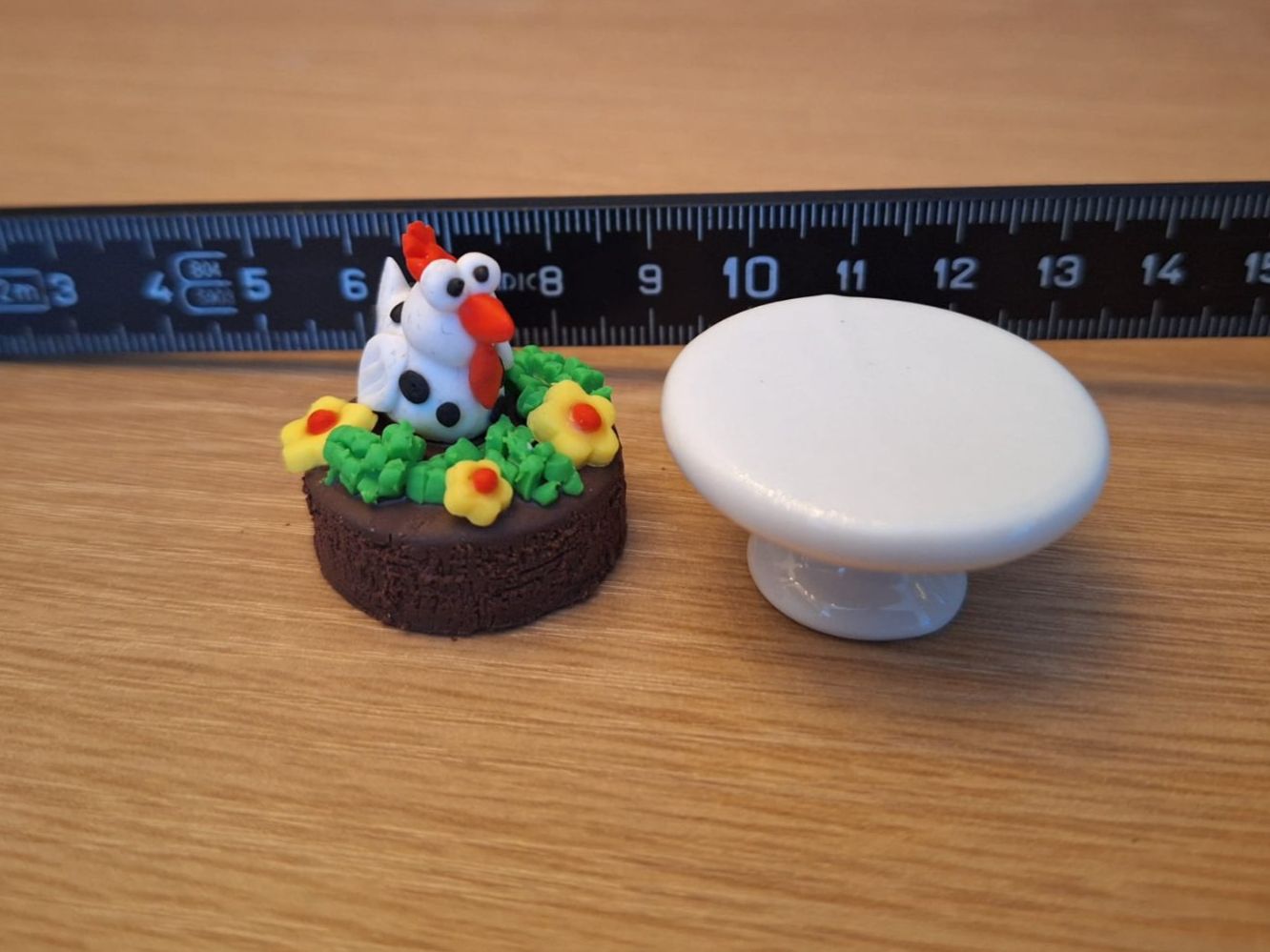Case e mobili per bambole: Handmade Huhn Torte mit Tortenplatte – Nuovo (secondo la descrizione) da Zürich venduto da HandmadeTinyFood 4