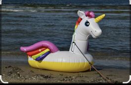Aufblasbares Einhorn-Strandgummi