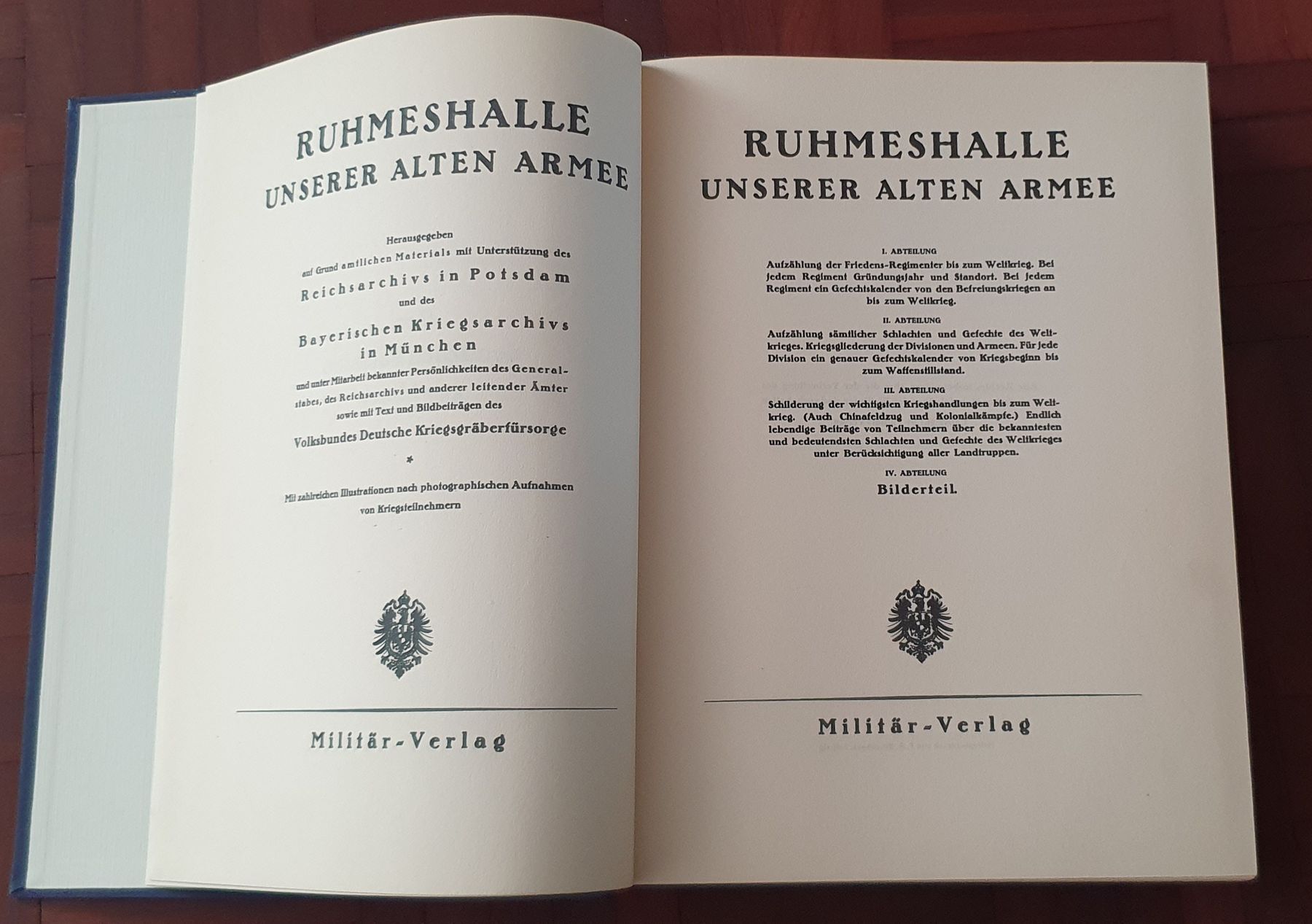 Libri: Buch - Ruhmeshalle unserer Alten Armee – Usato da Kreuzlingen venduto da Rschweiz1 1