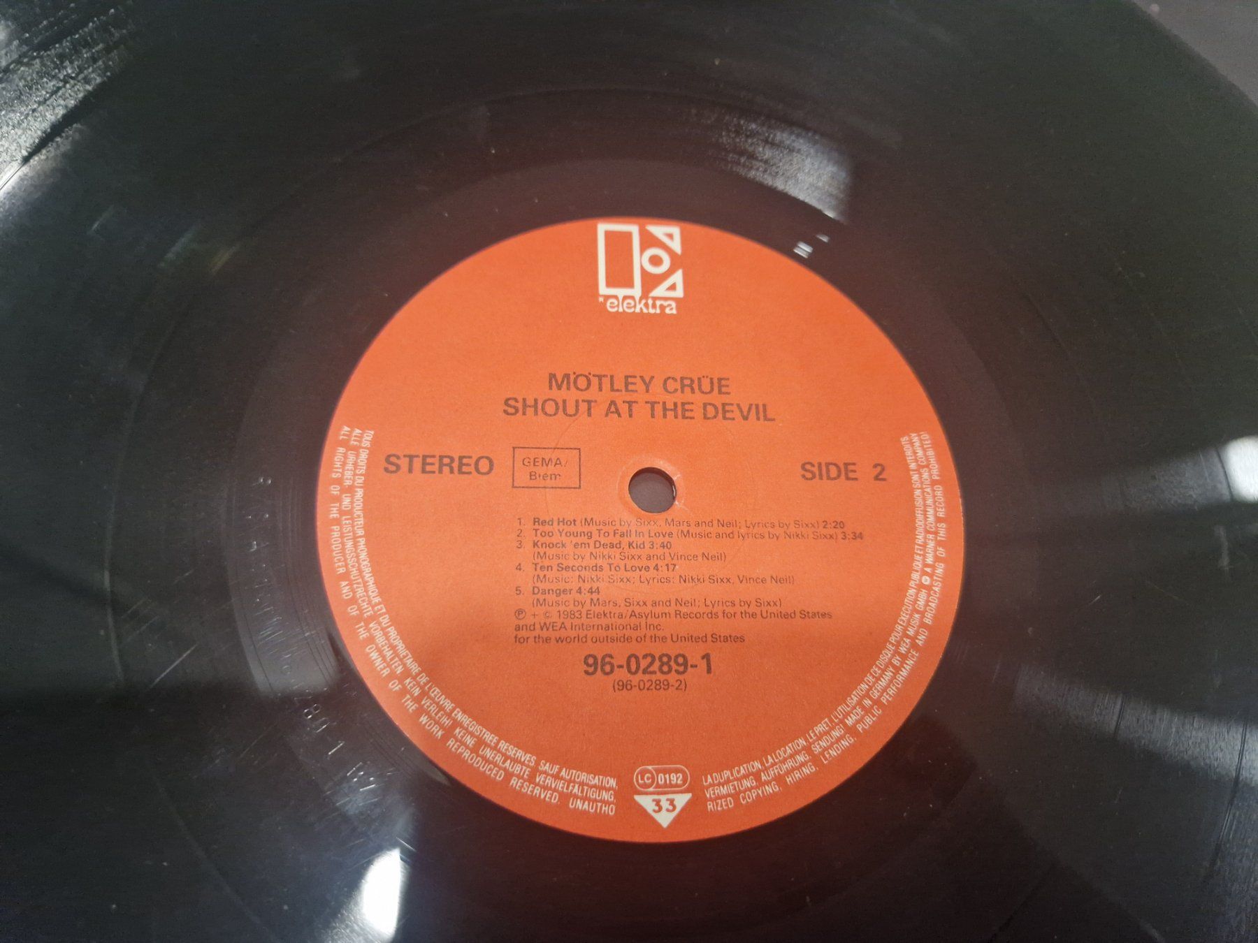 Dischi in vinile: Mötley Crüe LP - Shout At The Devil – Usato da Stetten SH venduto da ExtremMIB 7