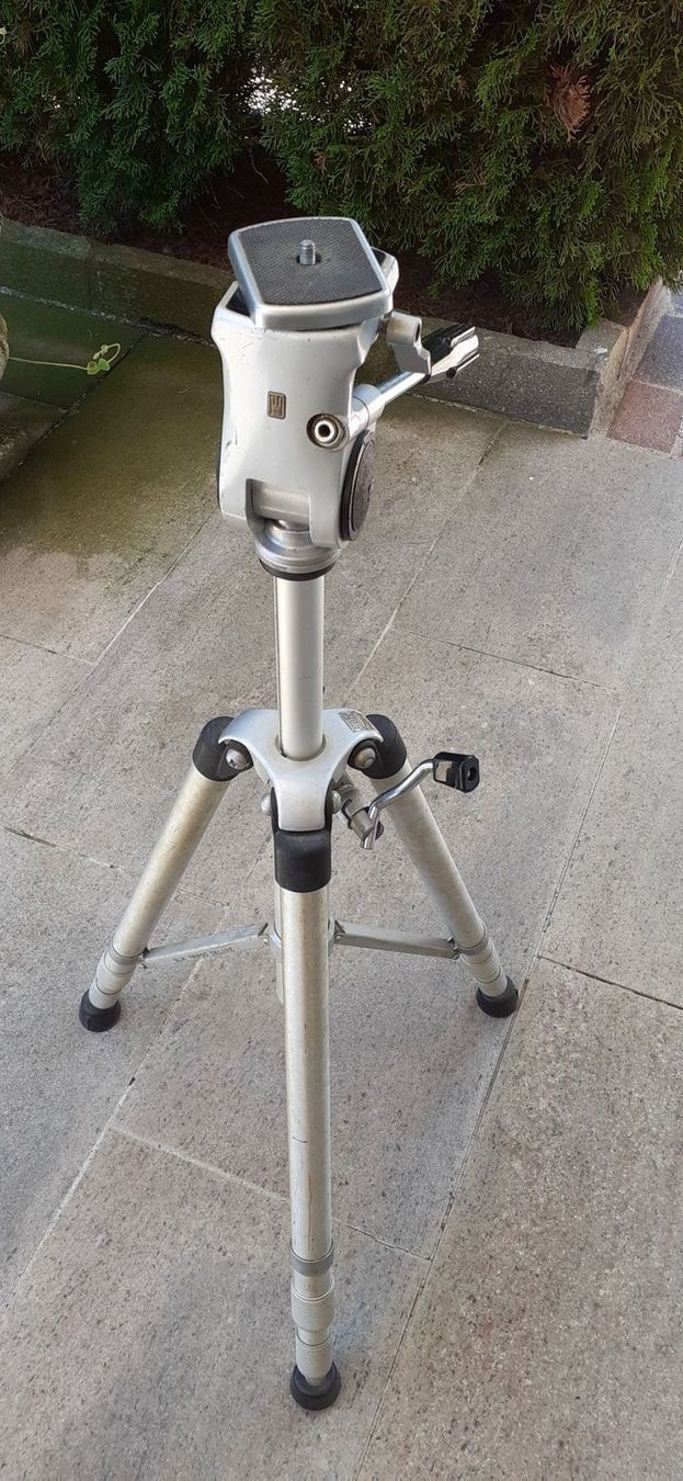 Treppiedi & Teste: Stativ 1960er - Silk Master Silk/Silk Tripod Delux – Usato da Mörschwil venduto da antiksalon21