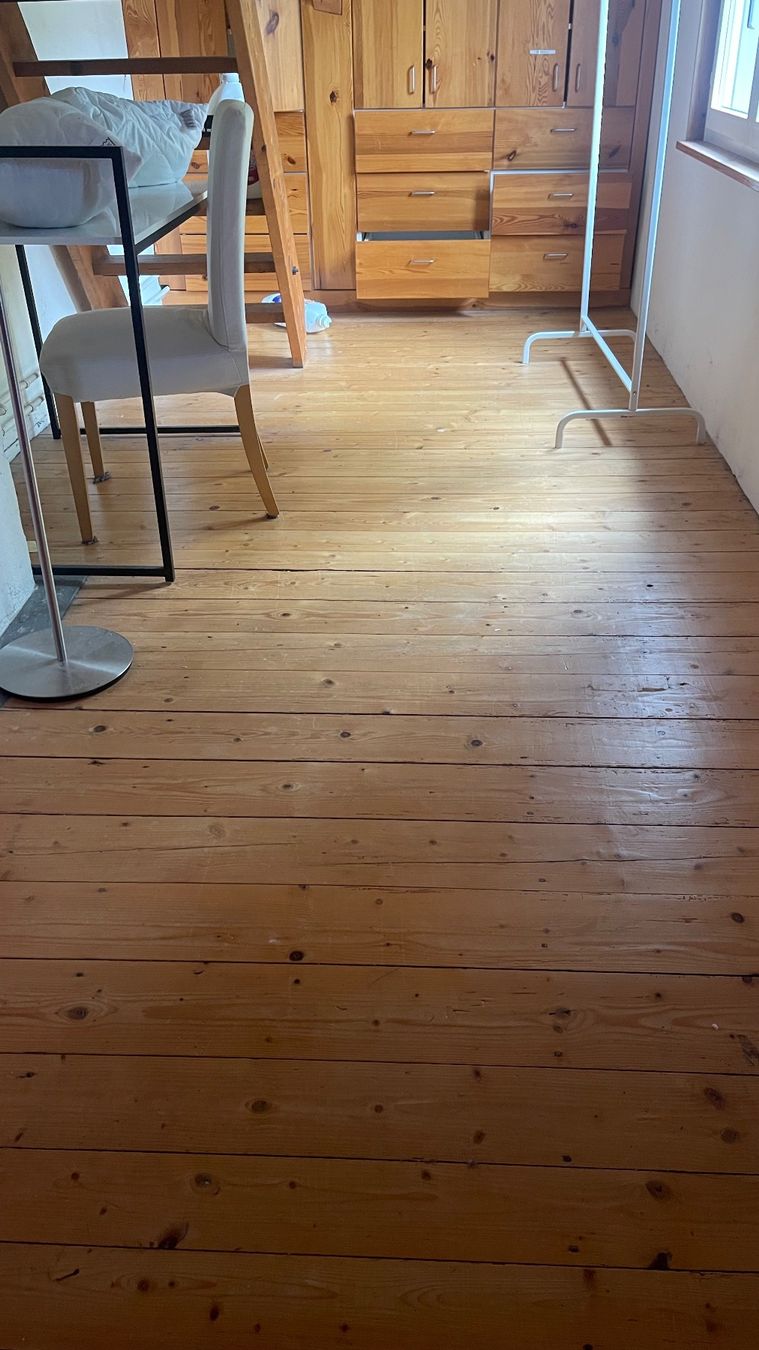 Articoli in legno: Antikes Holzboden – Usato da Othmarsingen venduto da ami_9f5j 1
