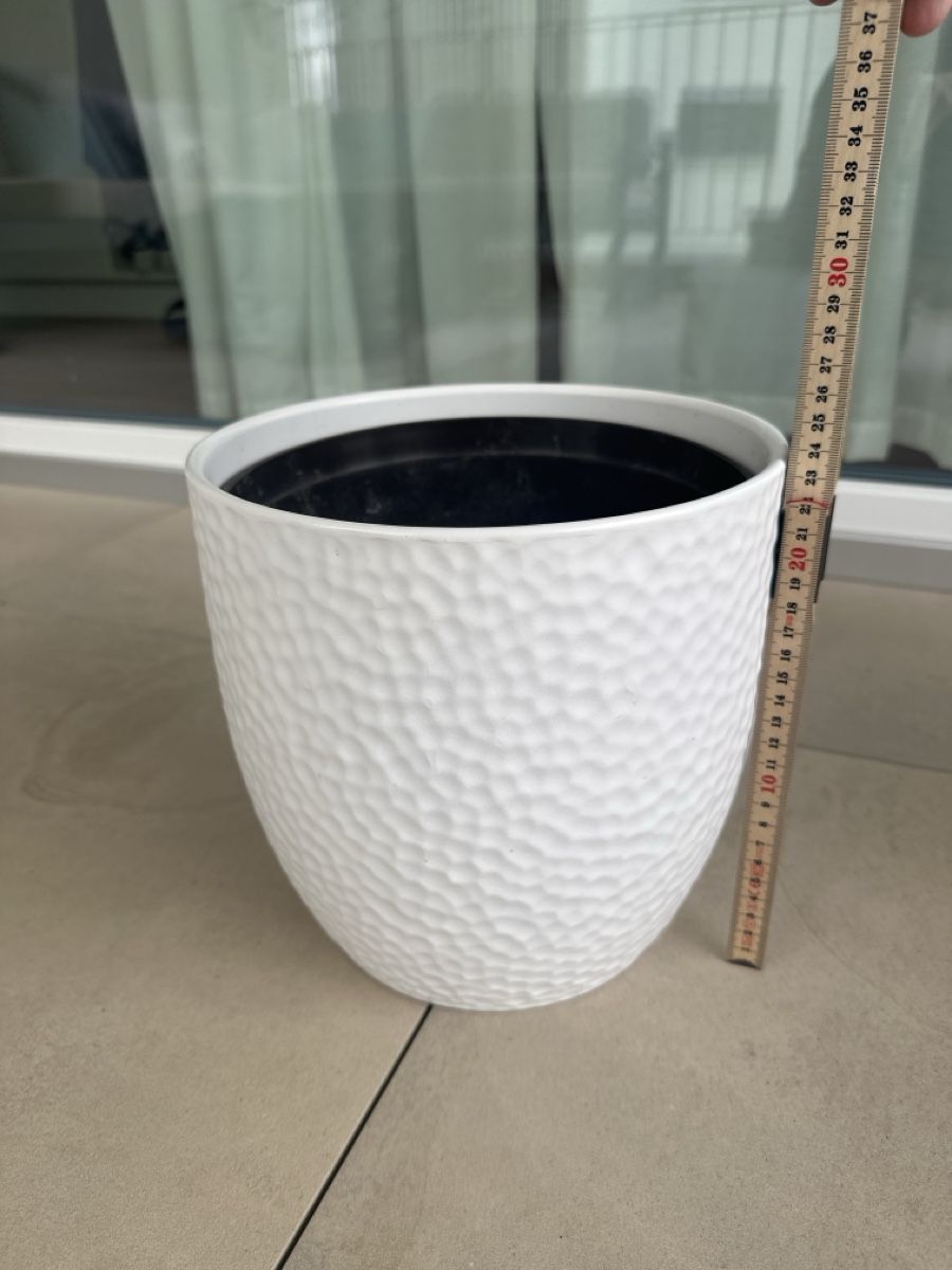 Pots de fleurs: Topf weiss – D'occasion à Altbüron par janroe