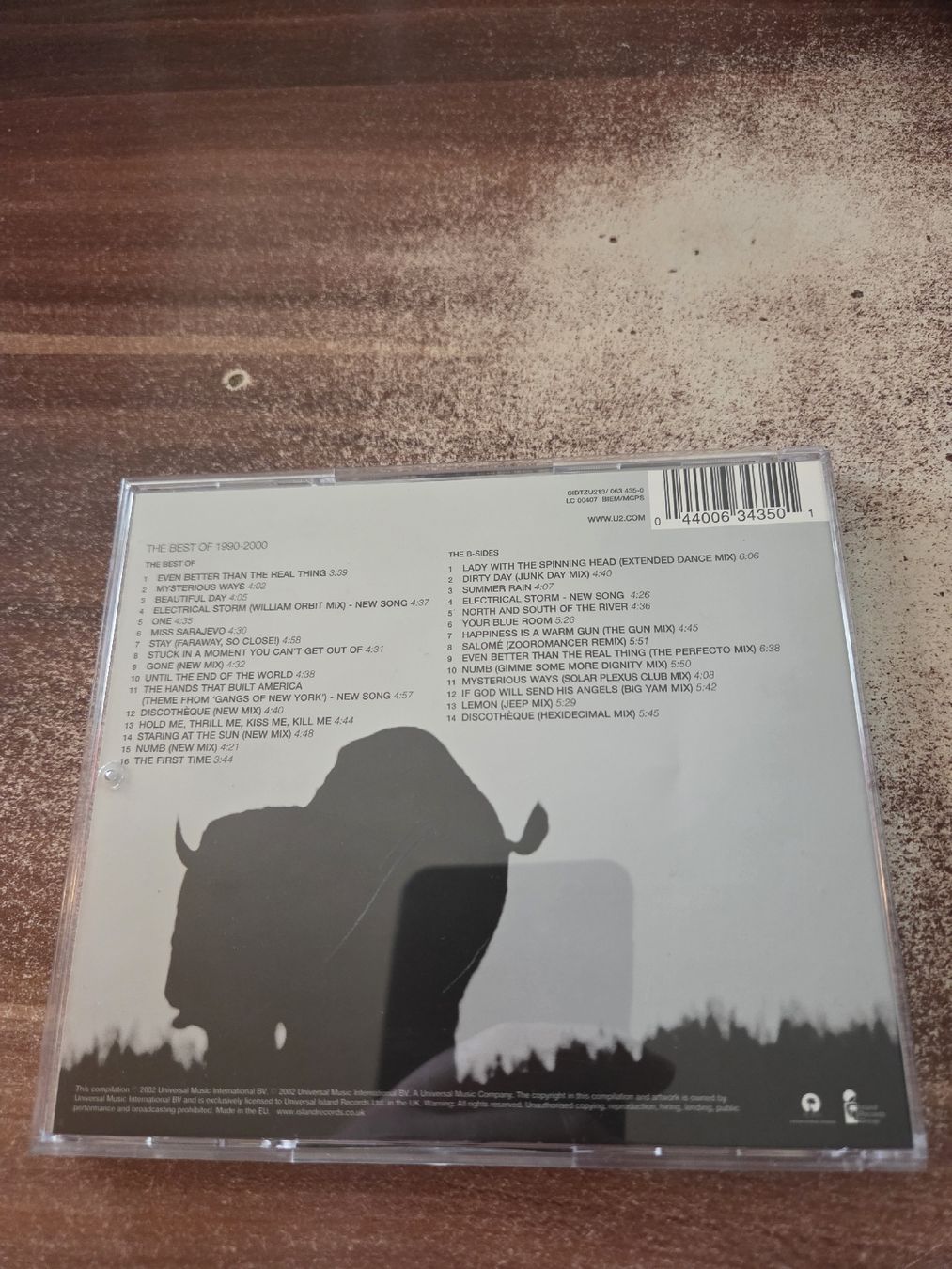 CDs: U2 - The Best Of 1990-2000 – Gebraucht aus Wattenwil von Mage66 1