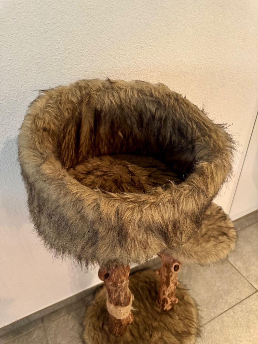 Tiragraffi: Naturnaher Katzenbaum – Usato da Küsnacht ZH venduto da Sellout8000 2