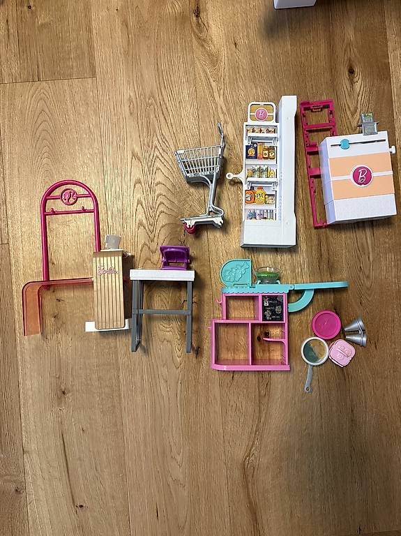Giocattoli: Barbie Haus Barbie Auto und diverse Barbies – Usato da Untersiggenthal venduto da Ivan11 2