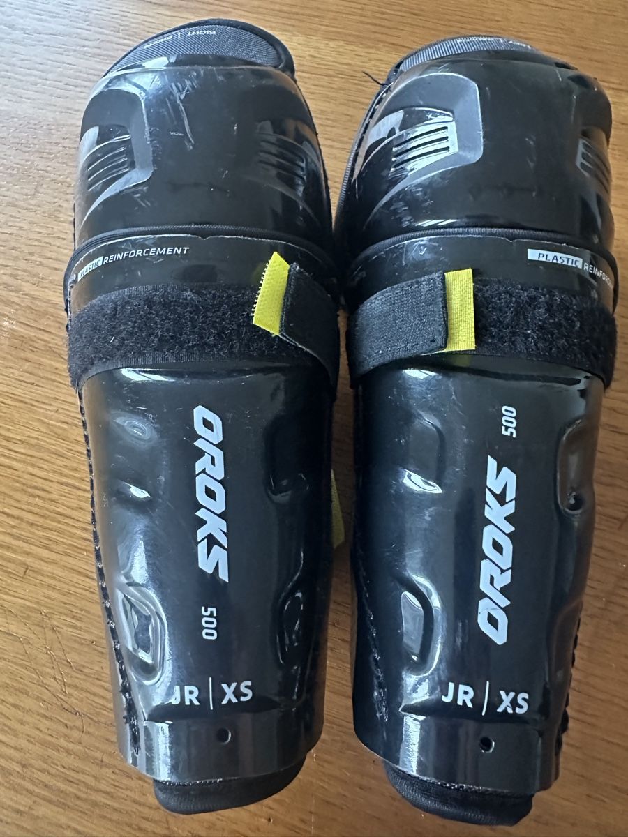 Protezioni & Imbottiture: Eishockey Schienbeinschoner Junior xs – Usato da Gelterkinden venduto da Aischas