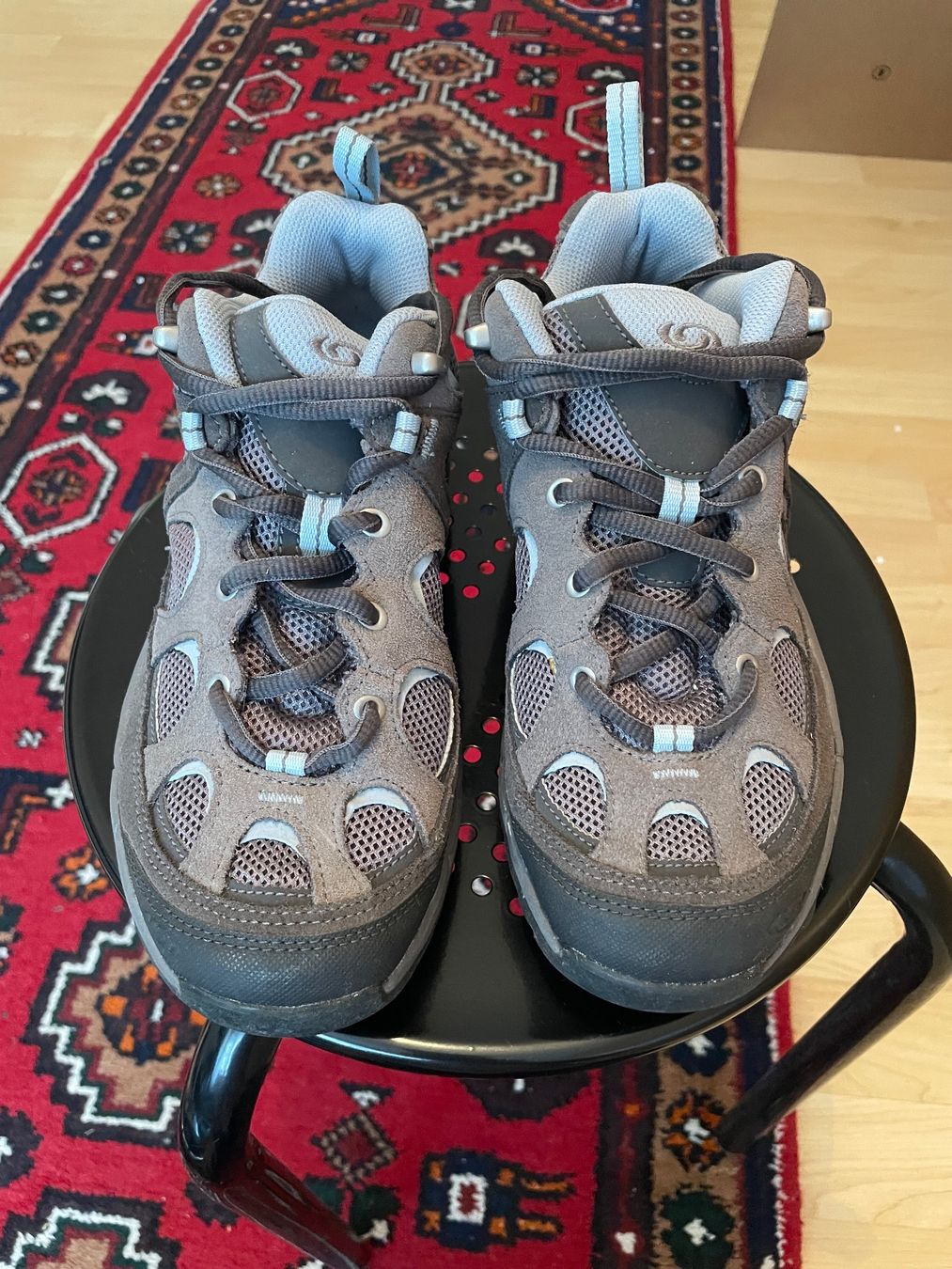 Salomon Scarpe da donna: Salomon Trekking Schuh Gr. 38 – Usato da Thun venduto da A-und-C
