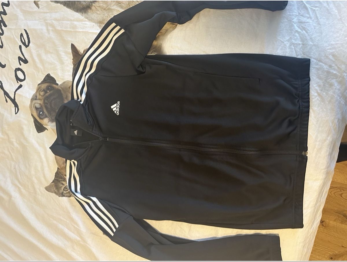 Adidas T-shirts: Adidas tshirt – D'occasion à Sirnach par D.SecondChance 2