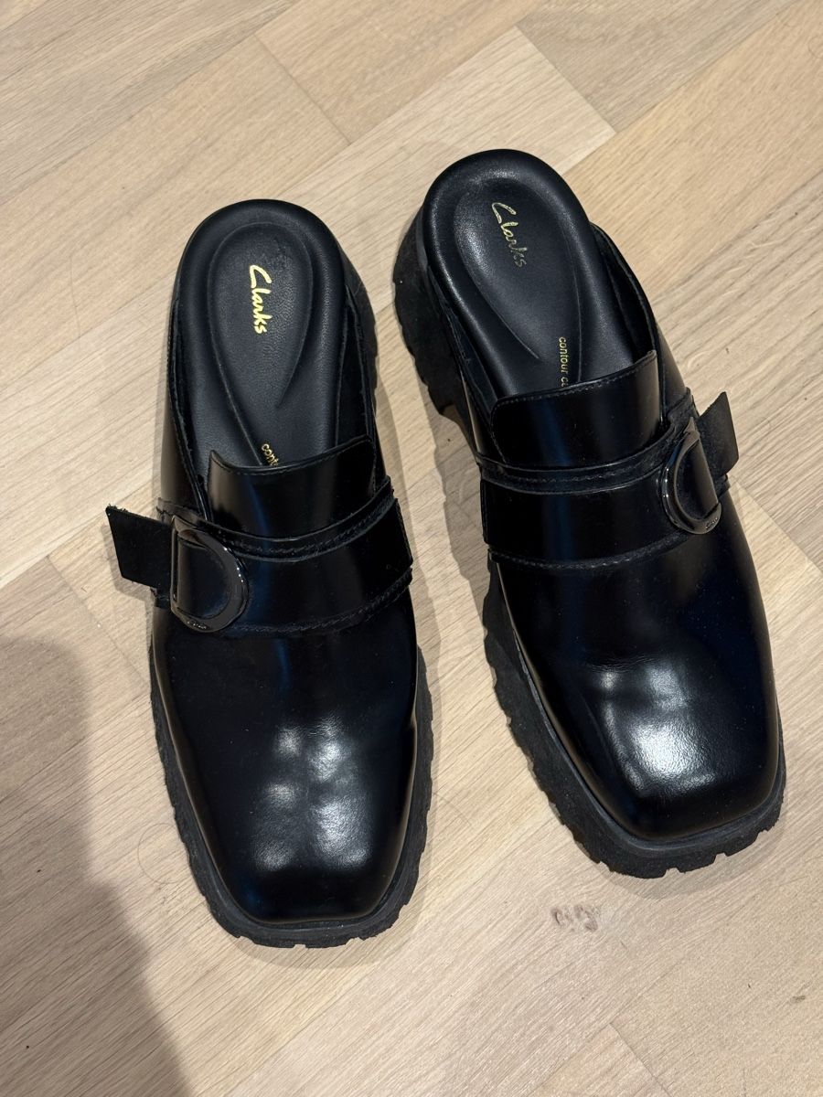 Clarks Scarpe da uomo: Clarks black leather platform mules Size 41 – Usato da Zürich venduto da ada_frolova 1