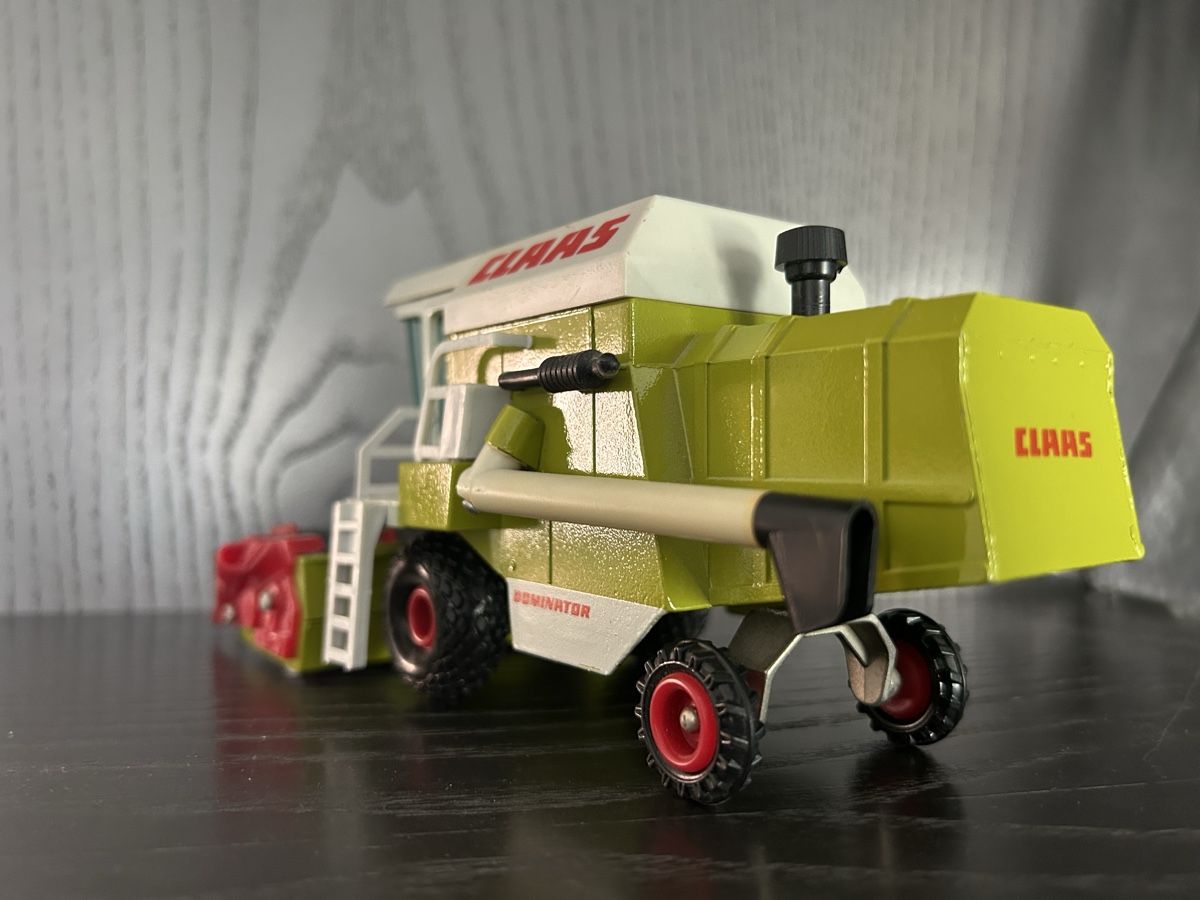 Gama Kit di modellismo & Modellini statici: Claas Dominator Mähdrescher, Gama, 1:50 – Usato da Horw venduto da Tigercat635 1