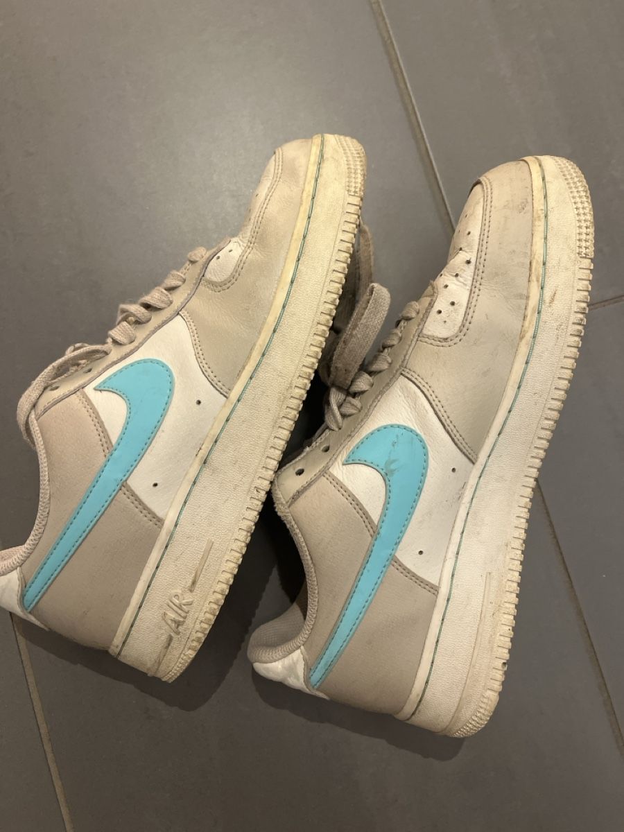 Nike Scarpe da uomo: Nike Air Force 1, Vintage Sneaker, Grösse 42 – Usato da Gysenstein venduto da happy_life_ 3