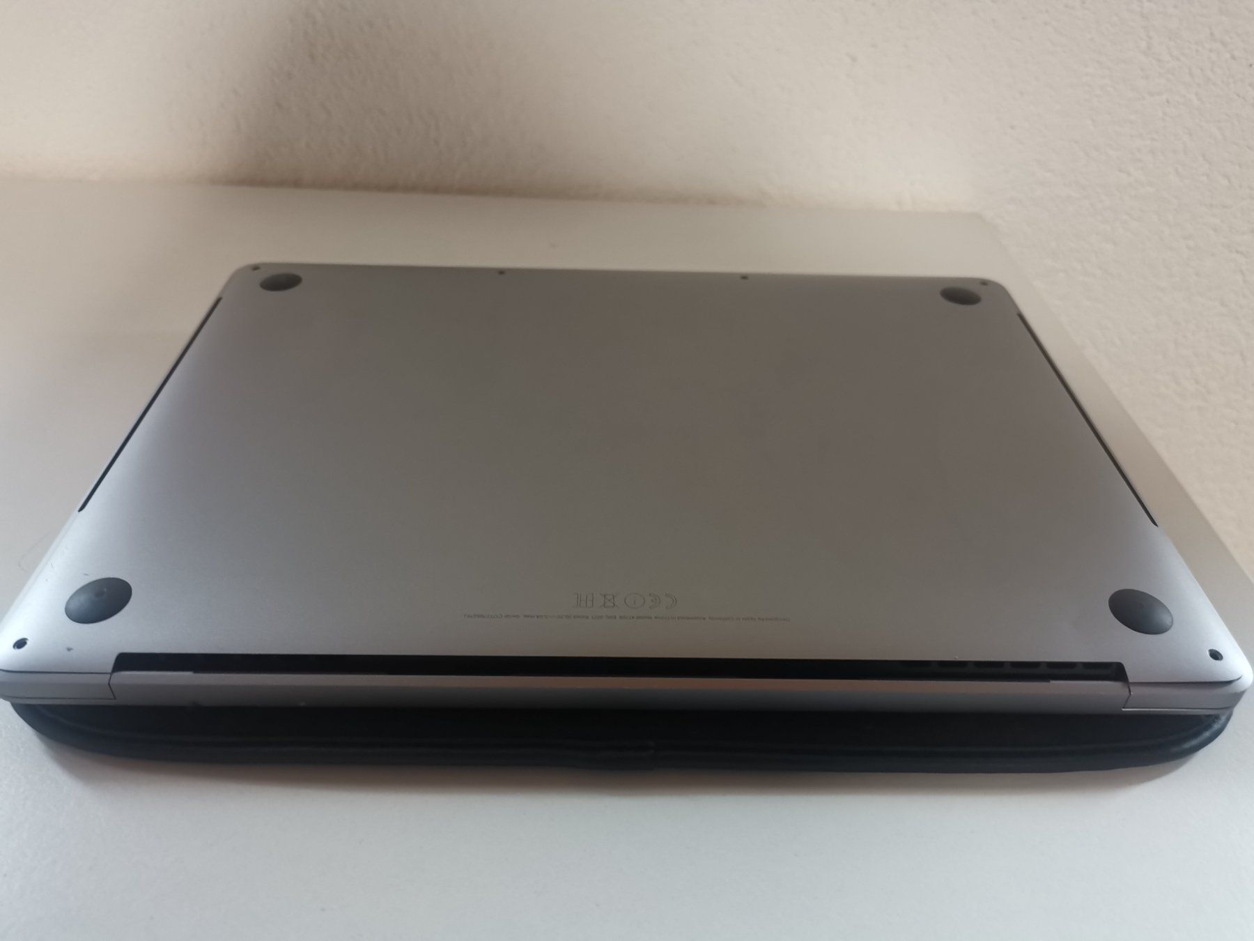 Apple Notebook: Macbook pro pour réparation A1706 Emc 3071 – Difettoso da Poliez-le-Grand venduto da Lea_2wl5 5