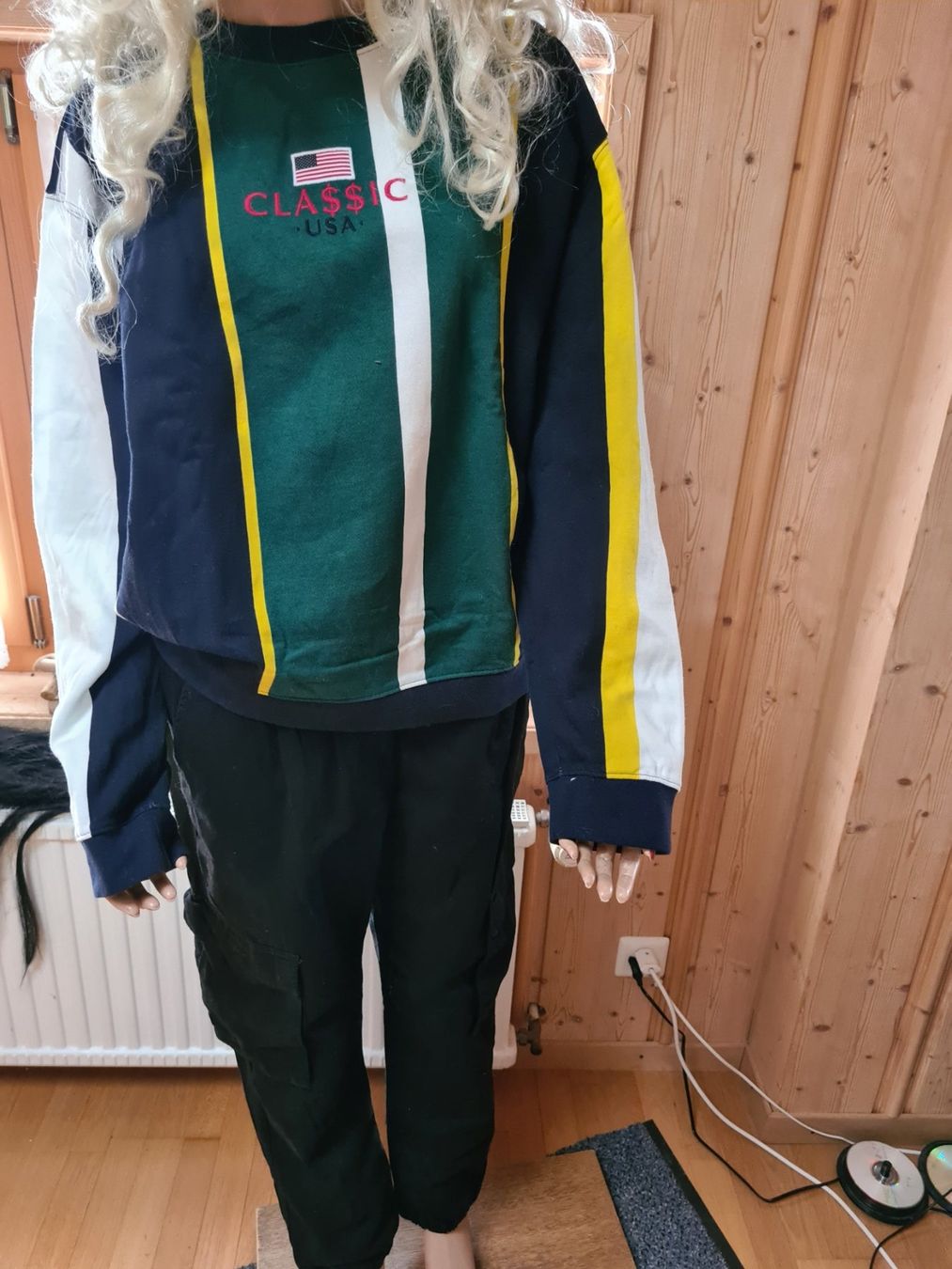 Lotti di vestiti: Top trendy Pulli neu und schwarze Hose gr.42 – Usato da Ferden venduto da jemyce