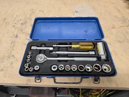 Werkzeugkoffer mit Ratschenschlüssel-Set, Top Zustand!