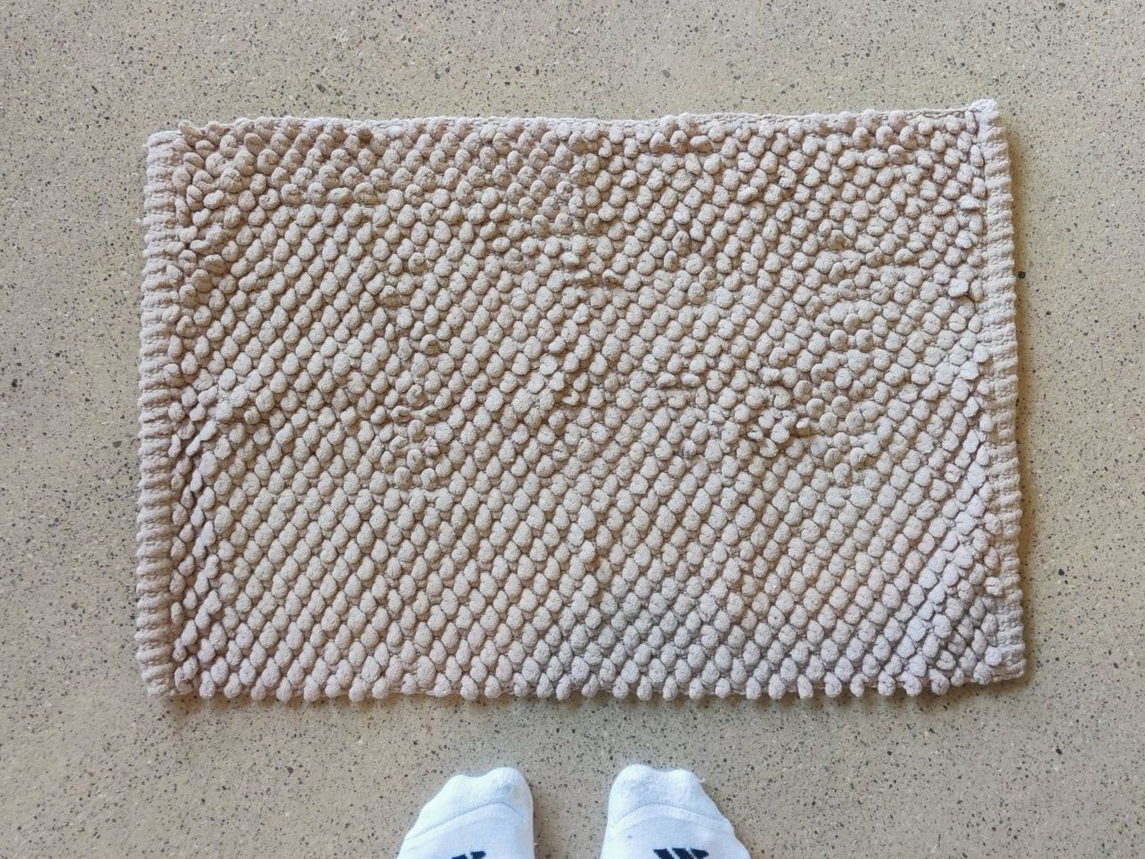 Teppiche: Badteppich (Badematte) Beige – Gebraucht aus Schlieren von Jonockel
