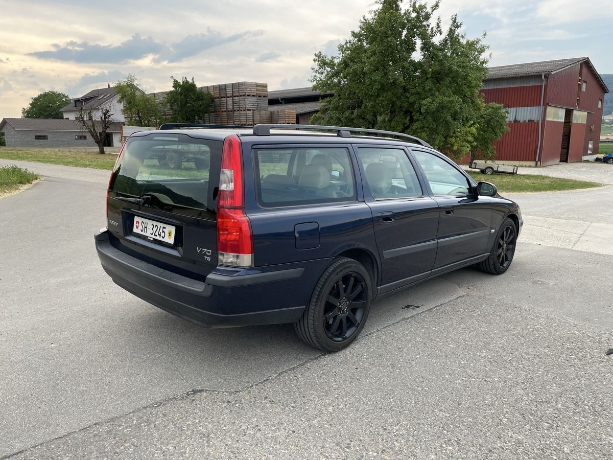 Volvo Automobili: Volvo V70 T5 kombi – Usato da Guntmadingen venduto da ManuelK. 1