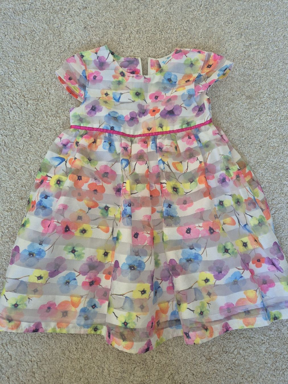 Vestiti & Gonne: traumhaftes Blumenkleid  – Usato da Beckenried venduto da ann_2gpd
